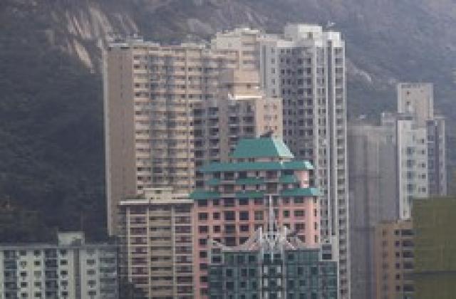 Хонг Конг вдигна гербовия налог върху сделките с луксозни имоти