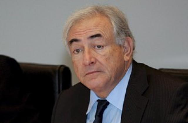 Растежът на световния БВП през 2010 г. ще е 4% според МВФ