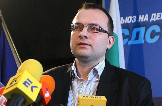 Сините питат премиера какво ще стане през 2011 г., представят 10 мерки