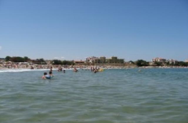 Нонстоп данъчни проверки по морето