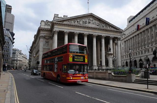 Търговският дефицит на Великобритания постави рекорд