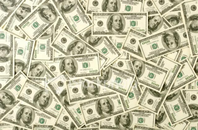 Инфлационен страх вдигна цената на златото над $ 1 371 за тройунция