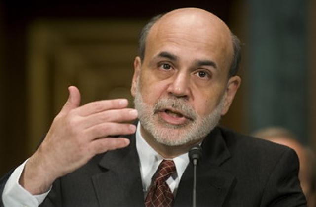 Доларът се засили след успокояващите думи на Бернанке