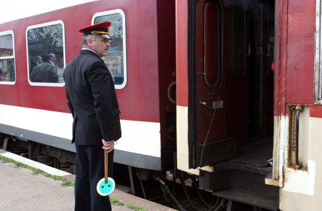 Как железниците спестиха пари от неплатените отпуски