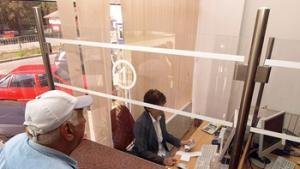 Плащането за електроразпределителните дружества само в брой