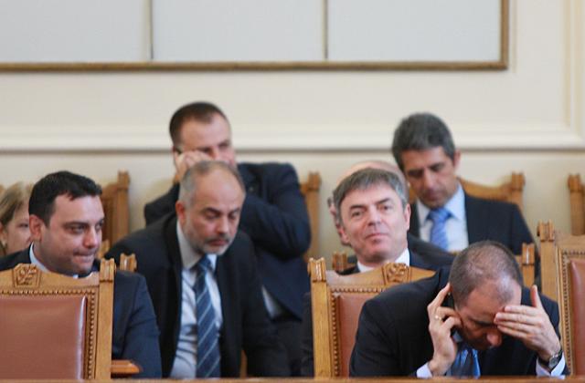 Кабинетът Борисов оцеля и при втория вот на недоверие