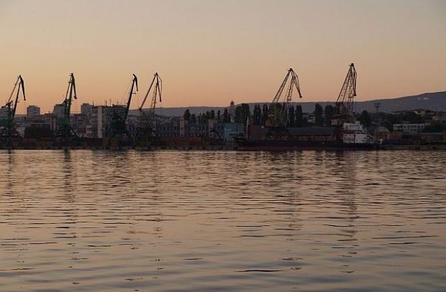 Спипаха контрабандни цигари за 1,5-2 млн. лв. на порт Варна