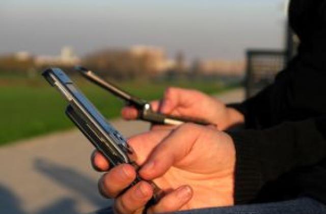КРС обяви търг за четвърти мобилен оператор