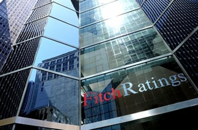 Fitch удар по британските банки