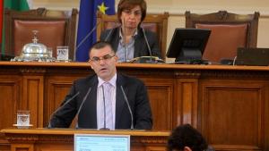 Разходите на хората и фирмите гарантират Бюджет 2012