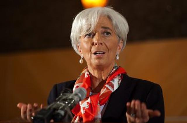 МВФ: Нужни са корекции в спасителния план за Гърция