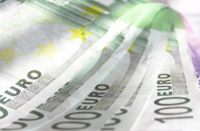 Единната валута поскъпна въпреки Гърция