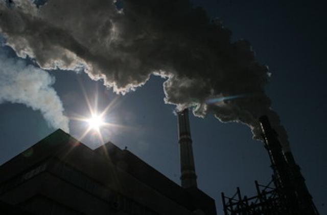 Значителен излишък на сертификати за CO2- емисии срина въглеродните борси
