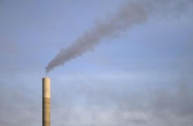Търговията с емисии отчита рекордни обороти