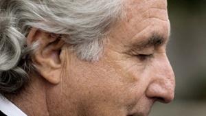 И братът на Бърнард Мадоф влиза в затвора