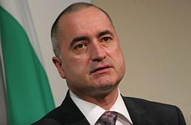 Он травъл продава имущество, за да се разплати с кредитори