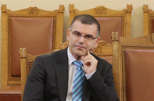 Дянков мълчи за бонусите във финансовото министерство