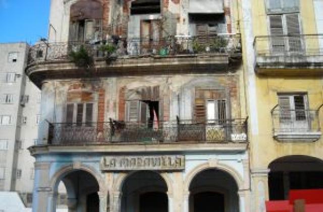 Банките в Куба стават заложни къщи