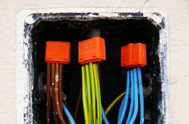 Държавата прави опит да национализира кабелните оператори