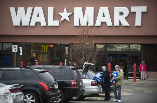 Walmart хвърля ръкавицата на Amazon