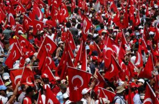 Турският футбол е на прага на банкрута