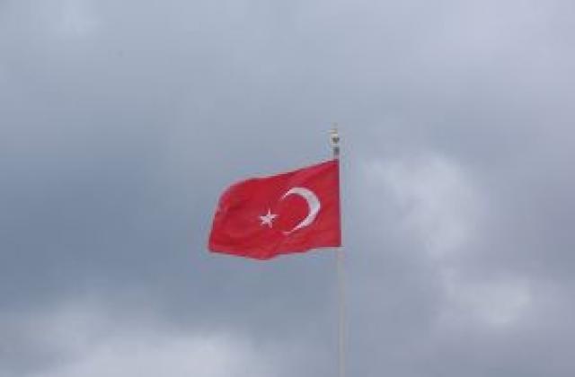 Турската централна банка спешно търси изход от валутната криза