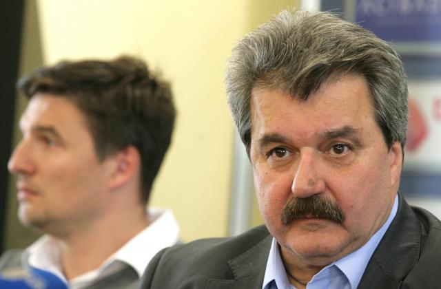 Газпром още може да стане спонсор на ПФК Левски