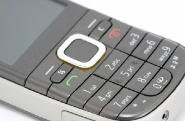 Мобилните оператори губят милиони клиенти с таксите за роуминг