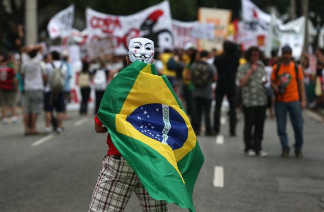 Бразилия гледа надолу в дулото на рецесията