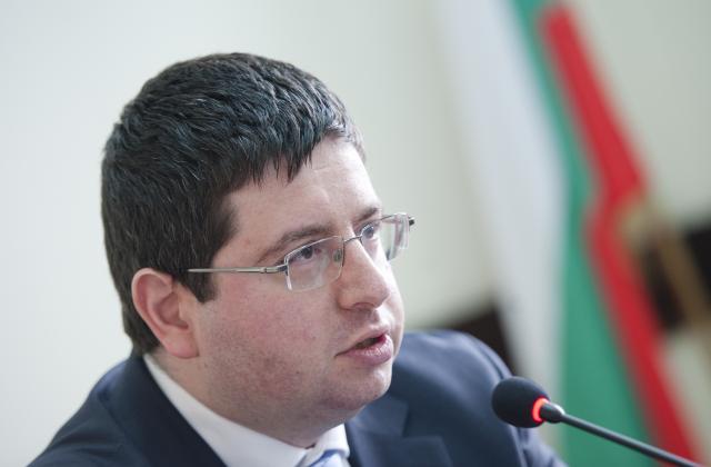 Чобанов: Правителството не източва държавните дружества, точно обратното