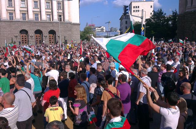 Демографският апокалипсис за българите се отлага