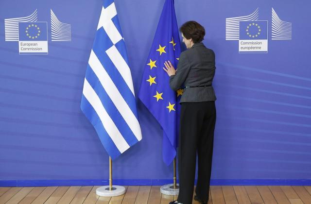 Кредиторите искат разпродажба на Гърция