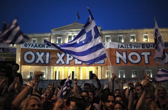 Сривът на гръцките банки продължава