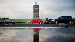 Шефът на Volkswagen подаде оставка акциите скочиха