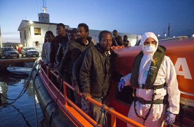 Европейската комисия иска още 600 млн. евро за горещи точки за бежанци