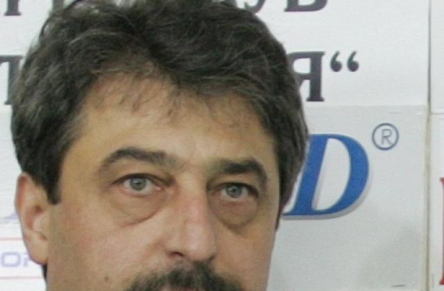 Цветан Василев: Кръговете около Пеевски организираха ограбването на КТБ