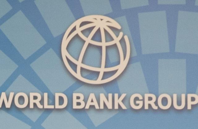 Световната банка понижи драматично прогнозата за цените на петрола
