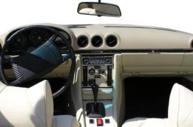 Държавата се сети да намали таксата за колите на ток