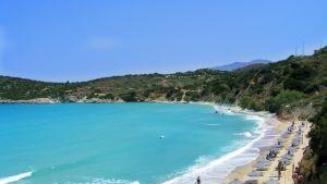 Данъчни дебнат по морето за укриване на приходи