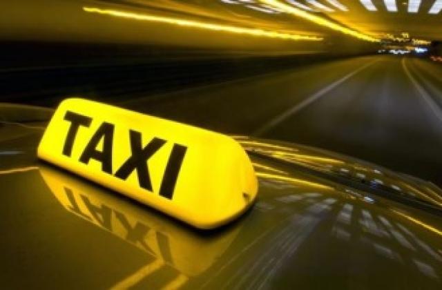 Спират нелегалните таксита по доноси от пътници
