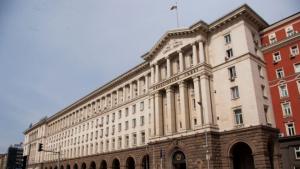 Служебното правителство освободи 14 областни управители