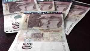 1006 лева средна заплата за първото тримесечие