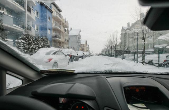 Без платени зони за паркиране в София и днес