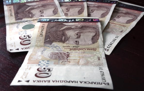  Над 5 пъти разлика в междинната заплата по браншове откри КНСБ 