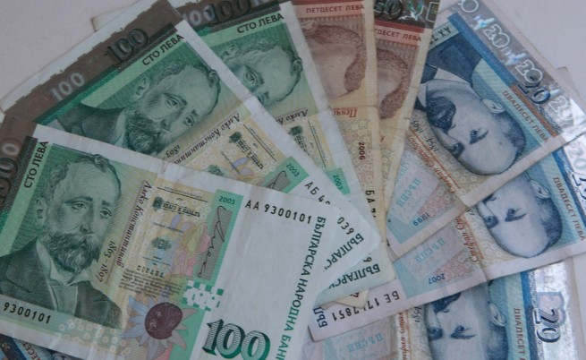 Близо половин милион българи декларираха доходите си пред НАП
