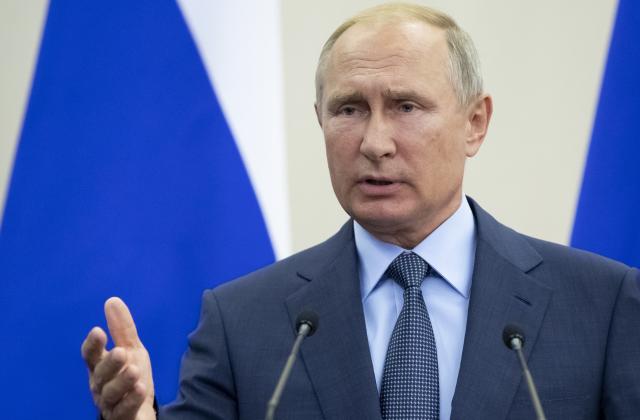 Путин отстъпи пред пенсионерите в Русия