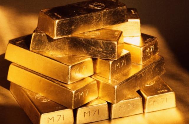 Златото поевтиня, а среброто поскъпна – и двете минимално