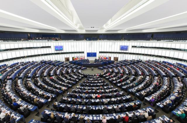 Евродепутатите не са длъжни да отчитат как харчат надбавките си