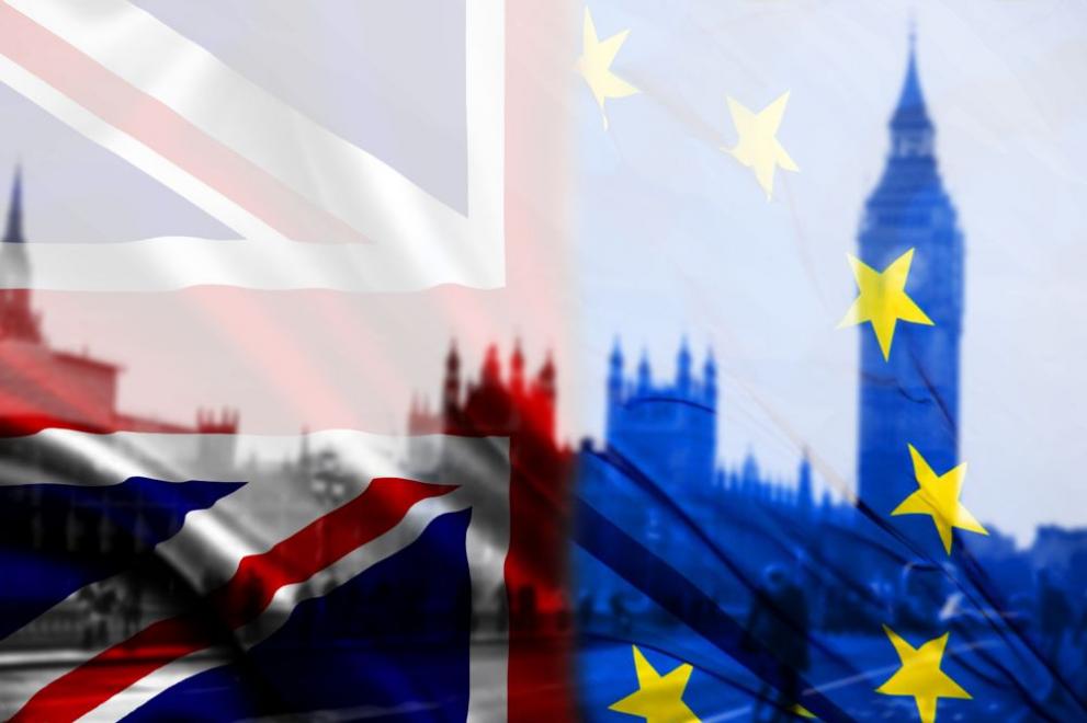 Блумбърг: ЕС обмисля удължаване на крайната дата за Брекзит до 2021 година