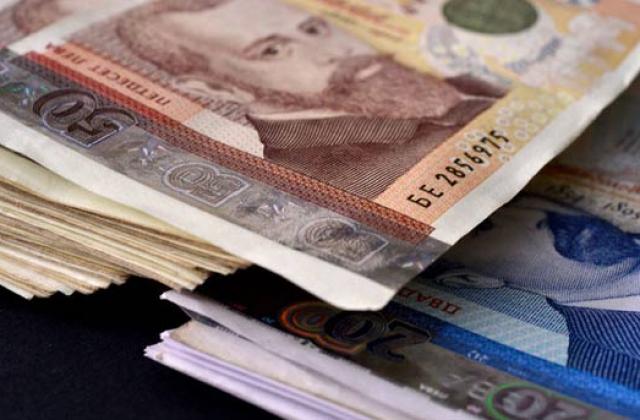 Заплатите в България растат по-бързо от производителността